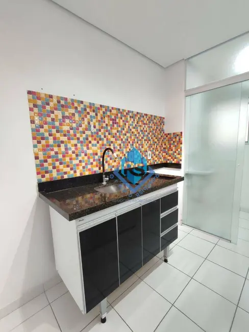 Apartamento com 2 quartos para alugar, 44m2 em Canhema, Diadema - SP - imagem 8 Foto 8 de Apartamento com 2 quartos para alugar, 44m2 em Canhema, Diadema - SP