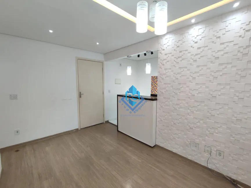 Apartamento com 2 quartos para alugar, 44m2 em Canhema, Diadema - SP - imagem 4 Foto 4 de Apartamento com 2 quartos para alugar, 44m2 em Canhema, Diadema - SP