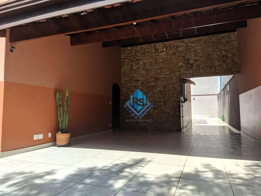 Sobrado com 4 quartos à venda, 250m2 em Nova Petrópolis, Sao Bernardo Do Campo - SP - imagem 3 Foto 3 de Sobrado com 4 quartos à venda, 250m2 em Nova Petrópolis, Sao Bernardo Do Campo - SP