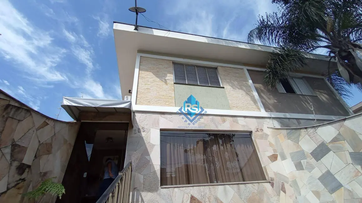 Sobrado com 3 quartos à venda, 186m2 em Sao Bernardo Do Campo - SP - imagem 3 Foto 3 de Sobrado com 3 quartos à venda, 186m2 em Sao Bernardo Do Campo - SP