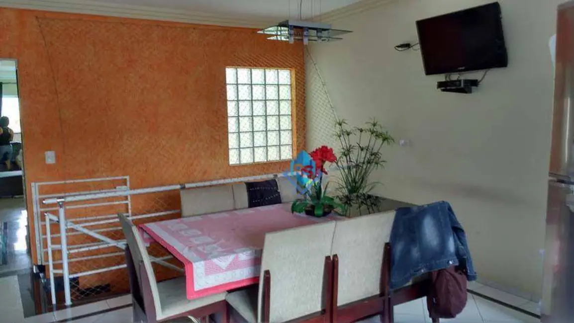 Foto 8 de Sobrado com 4 quartos à venda, 243m2 em Parque Jaçatuba, Santo Andre - SP