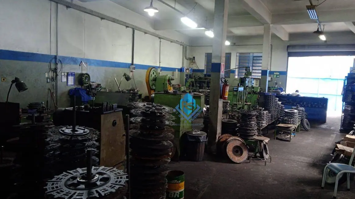 Foto 3 de Armazém / Galpão à venda, 350m2 em Casa Grande, Diadema - SP