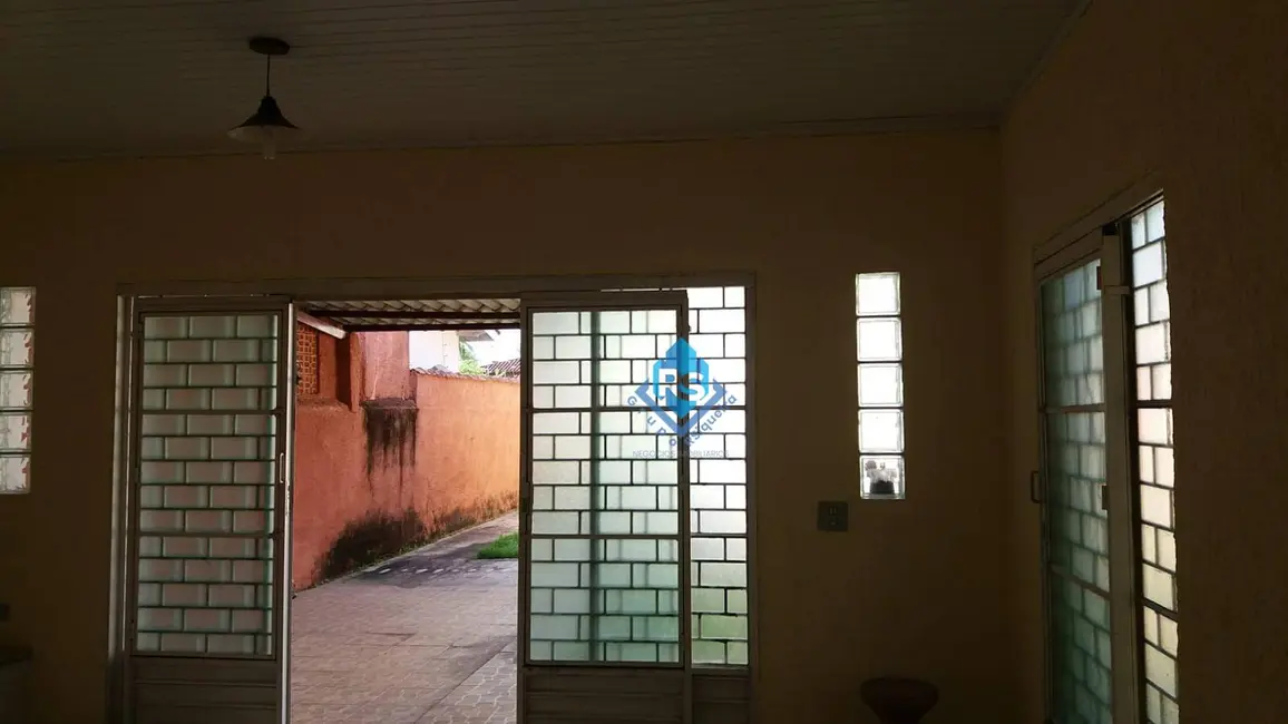 Foto 2 de Casa com 2 quartos à venda, 300m2 em Bertioga - SP
