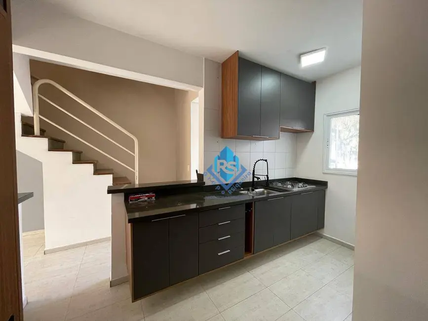 Foto 1 de Sobrado com 3 quartos para alugar, 144m2 em Parque dos Pássaros, Sao Bernardo Do Campo - SP