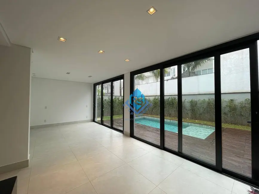 Foto 5 de Sobrado com 4 quartos à venda, 420m2 em Parque Terra Nova II, Sao Bernardo Do Campo - SP