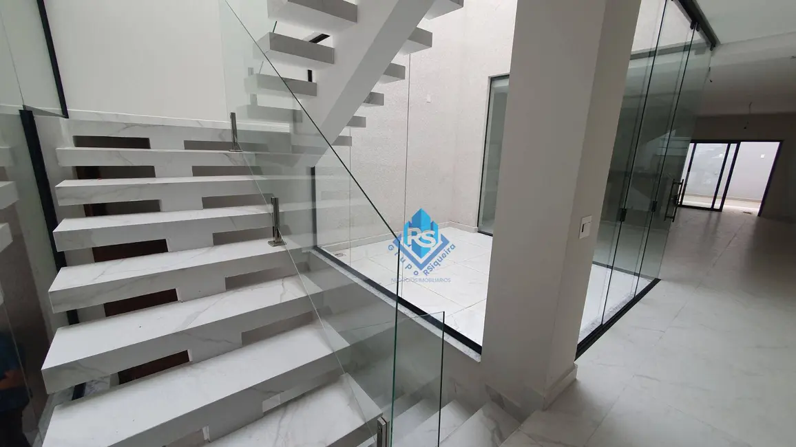 Foto 2 de Sobrado com 3 quartos à venda, 216m2 em Cerâmica, Sao Caetano Do Sul - SP