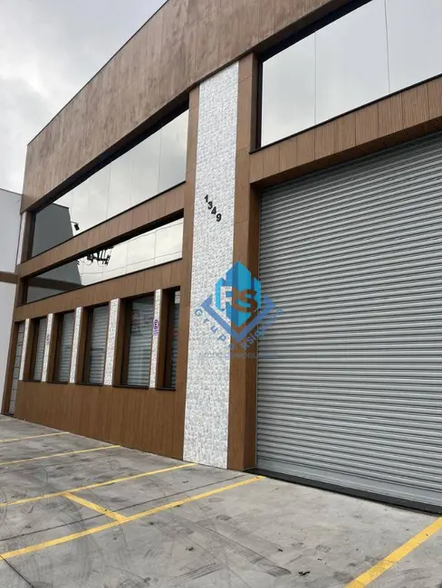 Sala Comercial para alugar, 1200m2 em Jardim do Estádio, Santo Andre - SP - imagem 3 Foto 3 de Sala Comercial para alugar, 1200m2 em Jardim do Estádio, Santo Andre - SP