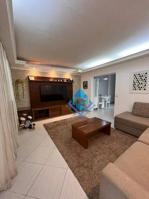 Foto 1 de Casa com 3 quartos à venda, 182m2 em Sao Bernardo Do Campo - SP