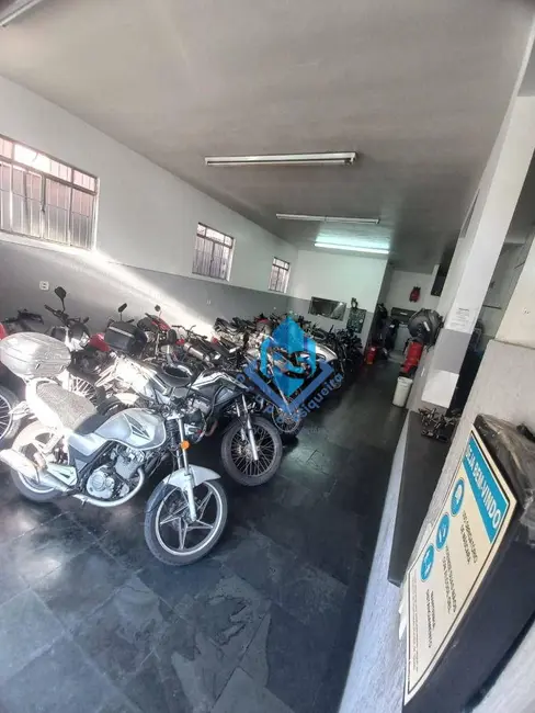 Casa com 3 quartos à venda, 326m2 em Jardim Utinga, Santo Andre - SP - imagem 3 Foto 3 de Casa com 3 quartos à venda, 326m2 em Jardim Utinga, Santo Andre - SP