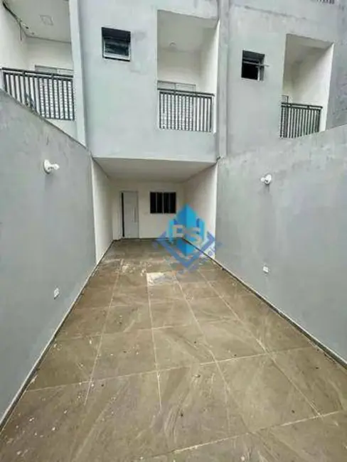 Foto 2 de Sobrado com 2 quartos à venda e para alugar, 70m2 em Jardim Santo André, Santo Andre - SP