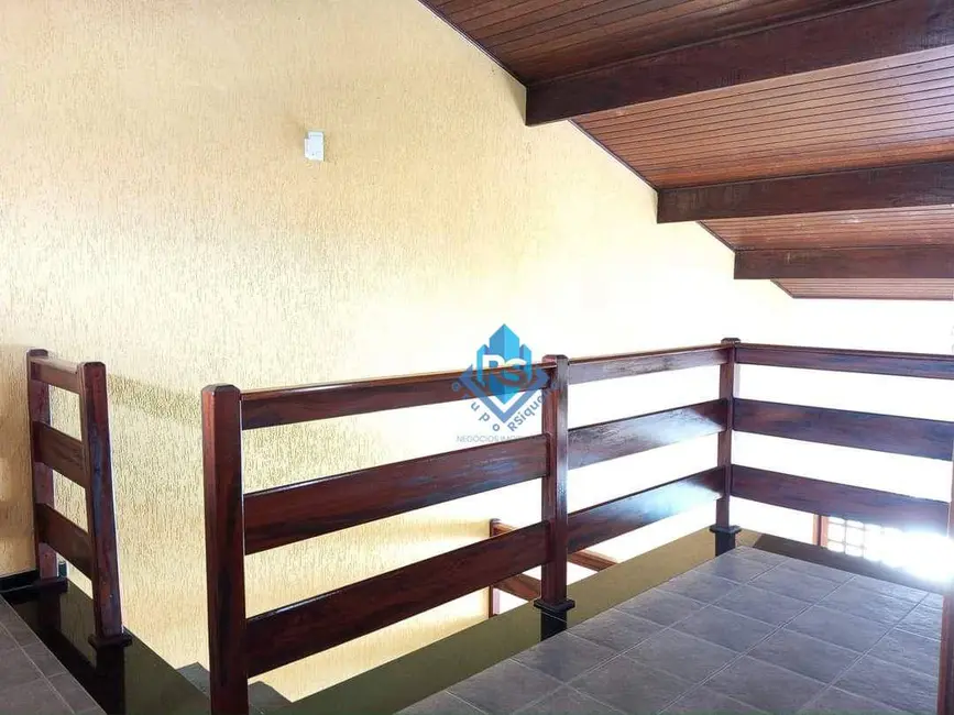 Foto 8 de Sobrado com 5 quartos à venda, 370m2 em Itanhaem - SP