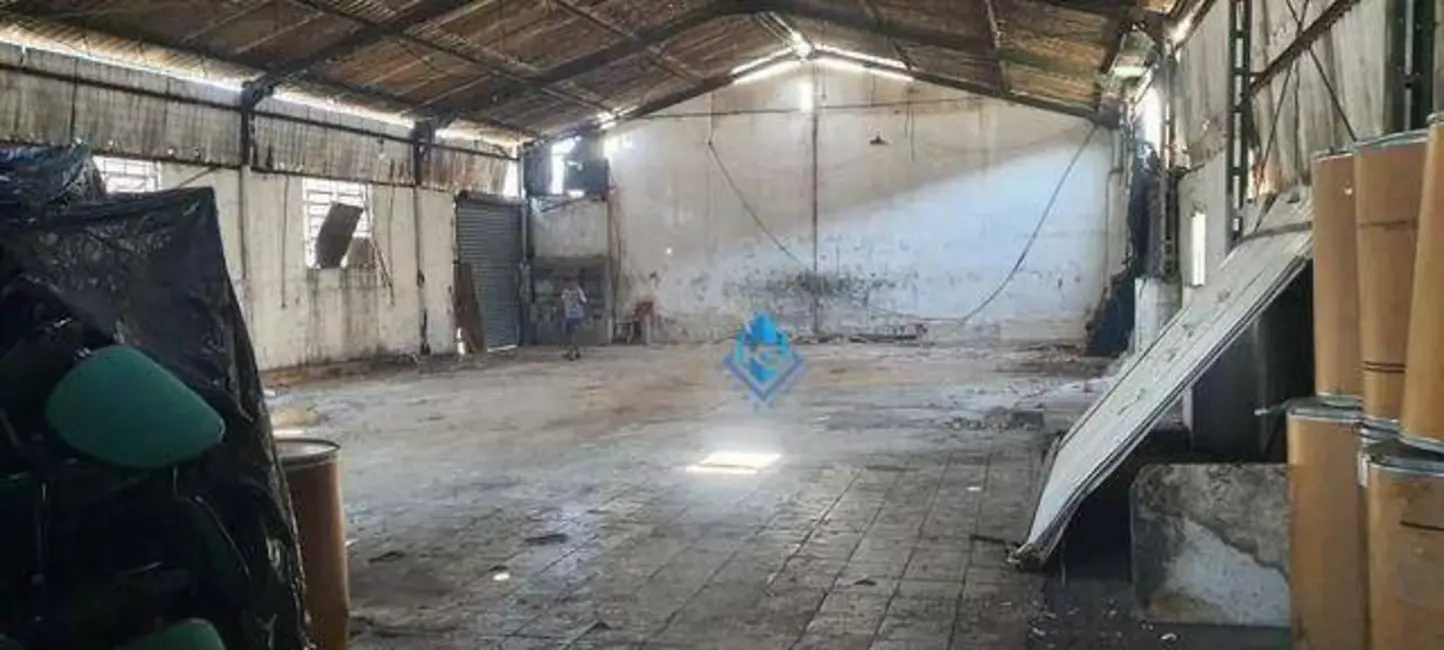 Armazém / Galpão para alugar, 420m2 em Taboão, Diadema - SP - imagem 4 Foto 4 de Armazém / Galpão para alugar, 420m2 em Taboão, Diadema - SP