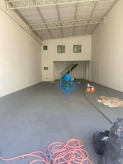 Foto 1 de Armazém / Galpão para alugar, 240m2 em Casa Branca, Santo Andre - SP