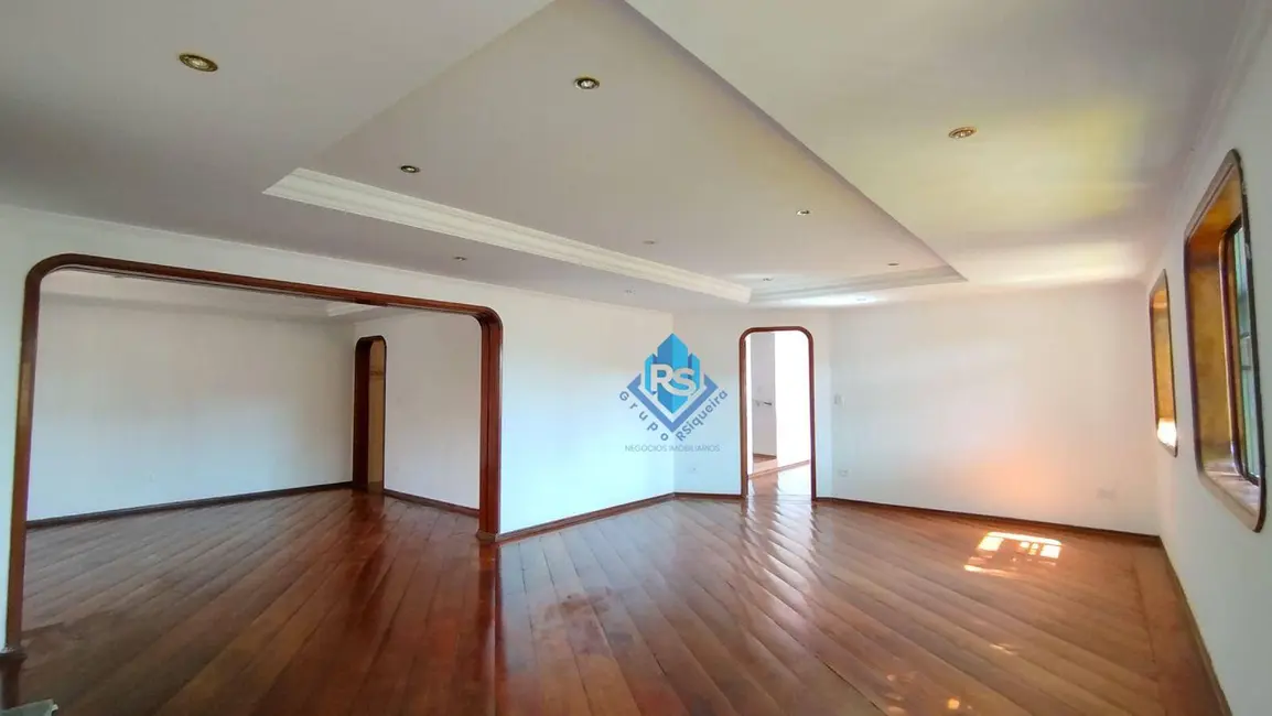 Foto 2 de Sobrado com 5 quartos à venda e para alugar, 340m2 em Santa Maria, Sao Caetano Do Sul - SP