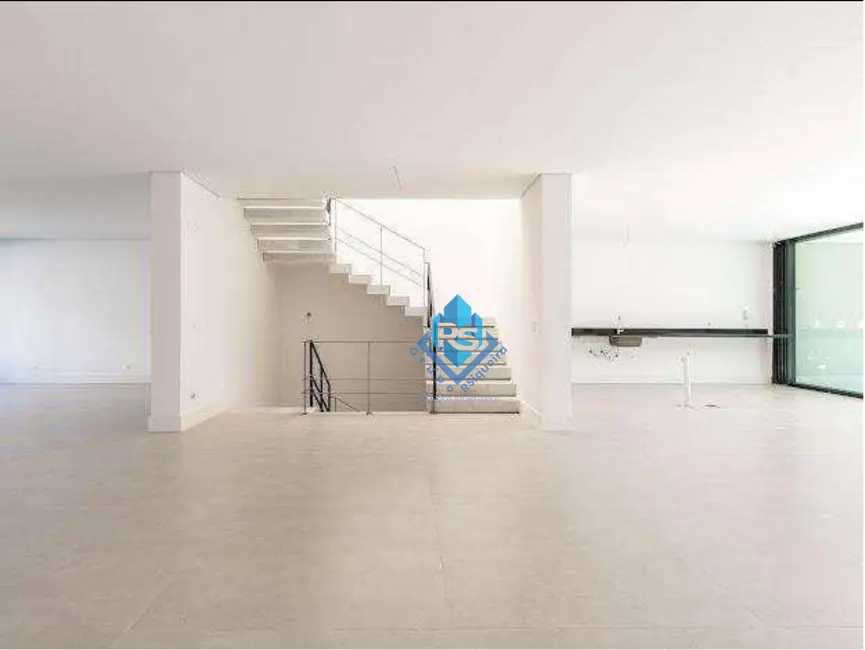 Sobrado com 4 quartos à venda, 370m2 em São Paulo - SP - imagem 9 Foto 9 de Sobrado com 4 quartos à venda, 370m2 em São Paulo - SP