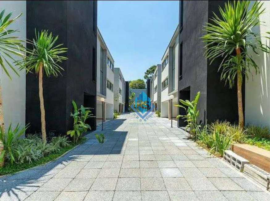 Sobrado com 4 quartos à venda, 719m2 em Jardim Cordeiro, São Paulo - SP - imagem 7 Foto 7 de Sobrado com 4 quartos à venda, 719m2 em Jardim Cordeiro, São Paulo - SP