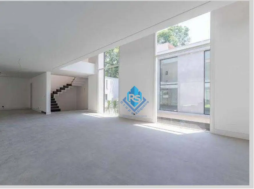 Sobrado com 4 quartos à venda, 686m2 em Jardim Cordeiro, São Paulo - SP - imagem 9 Foto 9 de Sobrado com 4 quartos à venda, 686m2 em Jardim Cordeiro, São Paulo - SP