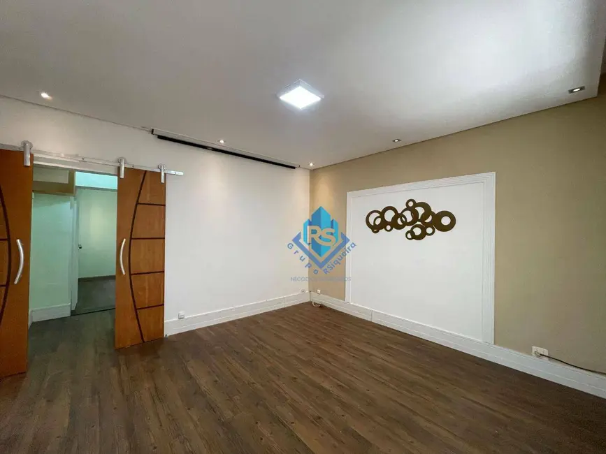 Casa com 2 quartos para alugar, 150m2 em Sao Bernardo Do Campo - SP - imagem 4 Foto 4 de Casa com 2 quartos para alugar, 150m2 em Sao Bernardo Do Campo - SP
