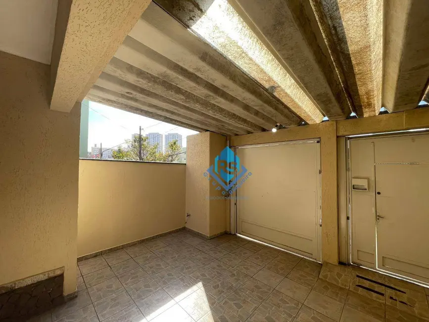 Casa com 2 quartos para alugar, 150m2 em Sao Bernardo Do Campo - SP - imagem 3 Foto 3 de Casa com 2 quartos para alugar, 150m2 em Sao Bernardo Do Campo - SP