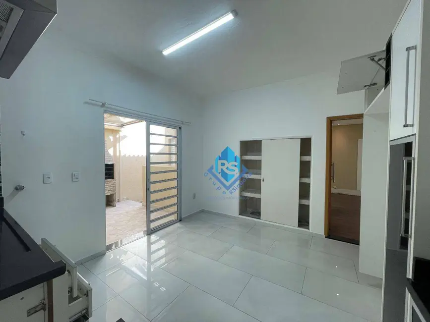 Casa com 2 quartos para alugar, 150m2 em Sao Bernardo Do Campo - SP - imagem 7 Foto 7 de Casa com 2 quartos para alugar, 150m2 em Sao Bernardo Do Campo - SP
