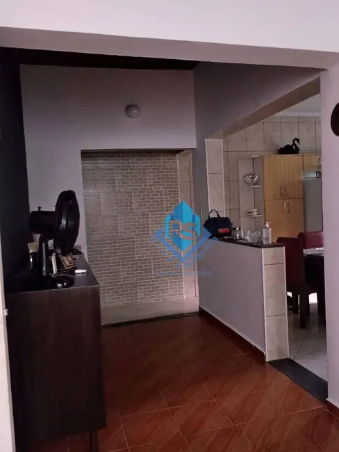 Casa com 2 quartos à venda, 234m2 em Sao Bernardo Do Campo - SP - imagem 5 Foto 5 de Casa com 2 quartos à venda, 234m2 em Sao Bernardo Do Campo - SP