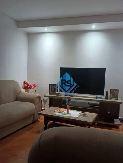 Casa com 2 quartos à venda, 234m2 em Sao Bernardo Do Campo - SP - imagem 3 Foto 3 de Casa com 2 quartos à venda, 234m2 em Sao Bernardo Do Campo - SP