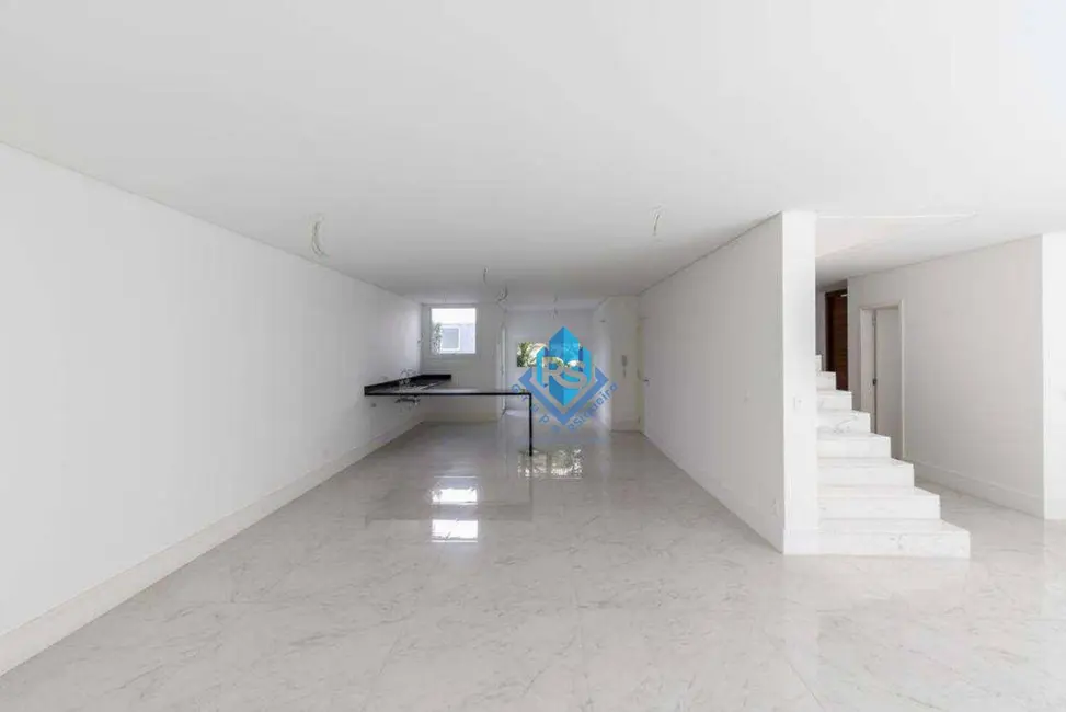 Sobrado com 4 quartos à venda, 420m2 em São Paulo - SP - imagem 7 Foto 7 de Sobrado com 4 quartos à venda, 420m2 em São Paulo - SP