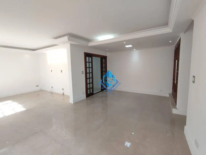 Foto 3 de Sobrado com 3 quartos à venda e para alugar, 250m2 em Parque Terra Nova, Sao Bernardo Do Campo - SP