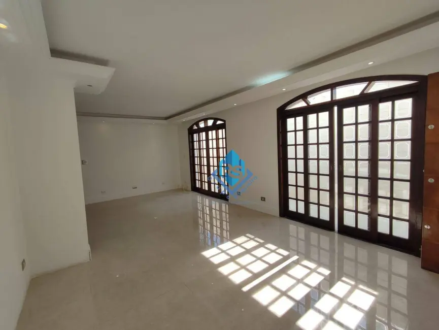 Foto 5 de Sobrado com 3 quartos à venda e para alugar, 250m2 em Parque Terra Nova, Sao Bernardo Do Campo - SP