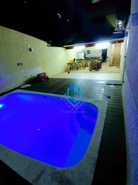 Sobrado com 3 quartos à venda, 400m2 em Boqueirão, Praia Grande - SP - imagem 4 Foto 4 de Sobrado com 3 quartos à venda, 400m2 em Boqueirão, Praia Grande - SP