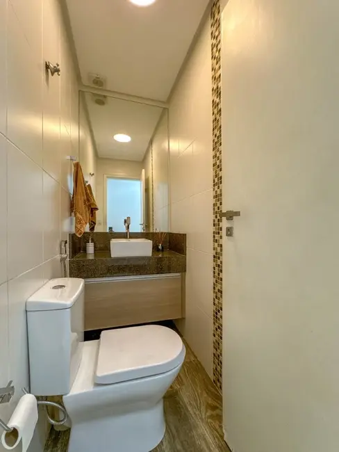 Foto 8 de Sobrado com 3 quartos à venda, 400m2 em Boqueirão, Praia Grande - SP