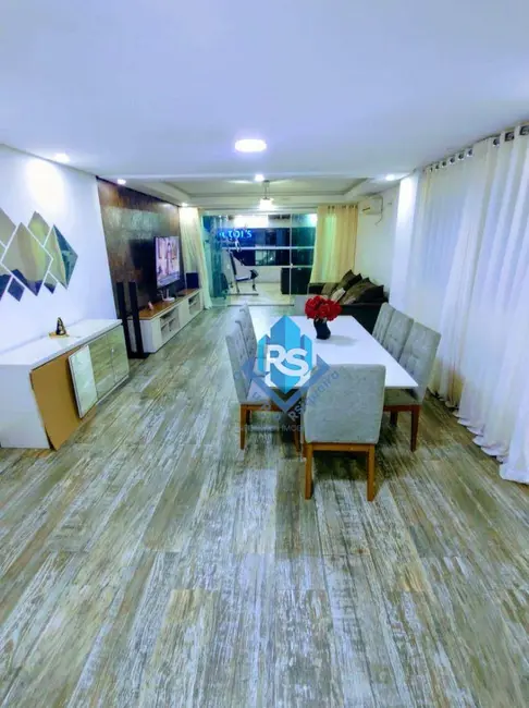 Sobrado com 3 quartos à venda, 400m2 em Boqueirão, Praia Grande - SP - imagem 8 Foto 8 de Sobrado com 3 quartos à venda, 400m2 em Boqueirão, Praia Grande - SP