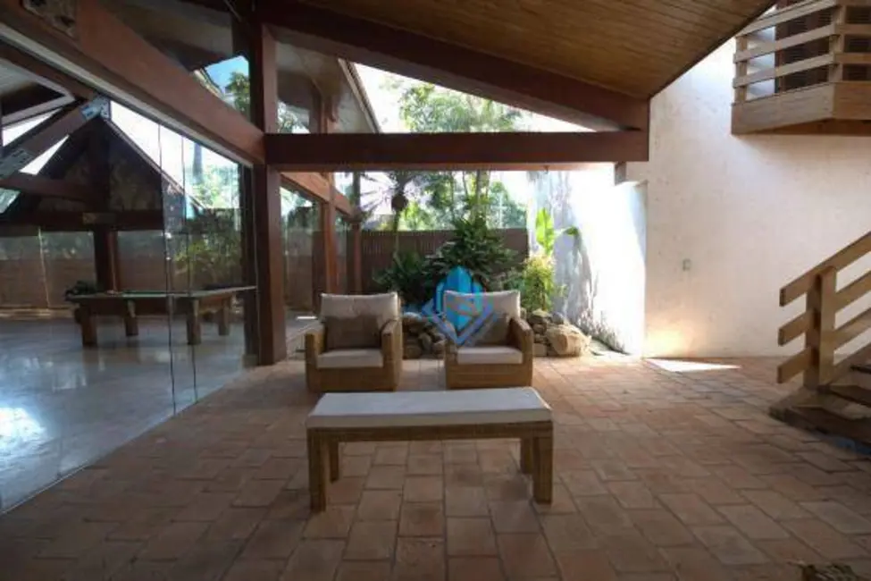 Casa de Condomínio com 7 quartos à venda, 563m2 em Acapulco, Guaruja - SP - imagem 3 Foto 3 de Casa de Condomínio com 7 quartos à venda, 563m2 em Acapulco, Guaruja - SP