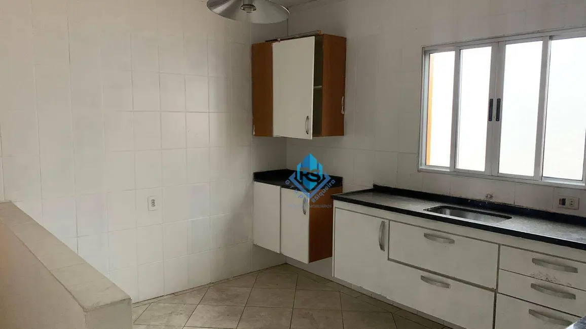 Sobrado com 5 quartos à venda, 200m2 em Jardim Las Vegas, Santo Andre - SP - imagem 7 Foto 7 de Sobrado com 5 quartos à venda, 200m2 em Jardim Las Vegas, Santo Andre - SP