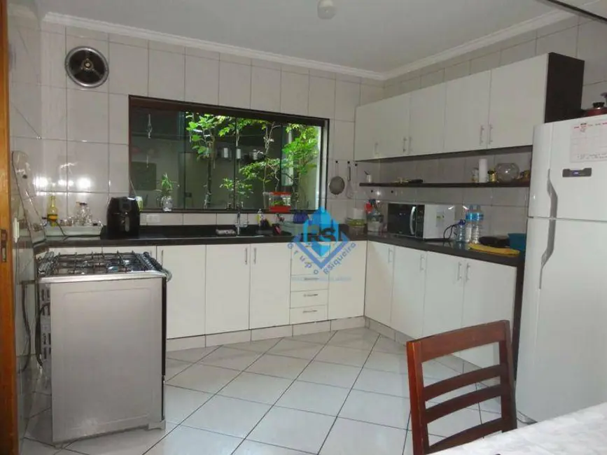 Sobrado com 3 quartos à venda, 125m2 em Sao Bernardo Do Campo - SP - imagem 9 Foto 9 de Sobrado com 3 quartos à venda, 125m2 em Sao Bernardo Do Campo - SP