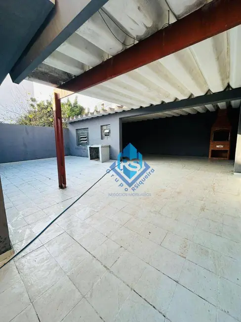 Foto 1 de Casa com 3 quartos para alugar, 500m2 em Vila Príncipe de Gales, Santo Andre - SP