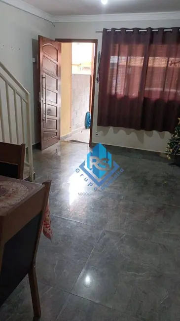 Foto 3 de Sobrado com 2 quartos à venda, 70m2 em Jardim Santo André, Santo Andre - SP