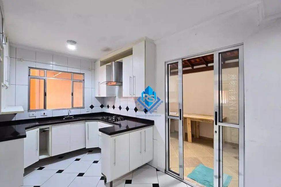 Foto 9 de Sobrado com 3 quartos para alugar, 140m2 em Sao Bernardo Do Campo - SP