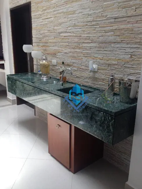 Sobrado com 3 quartos à venda, 525m2 em Jardim Las Vegas, Santo Andre - SP - imagem 9 Foto 9 de Sobrado com 3 quartos à venda, 525m2 em Jardim Las Vegas, Santo Andre - SP