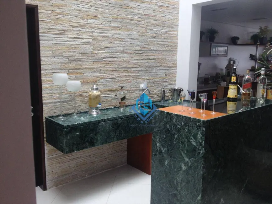 Sobrado com 3 quartos à venda, 525m2 em Jardim Las Vegas, Santo Andre - SP - imagem 4 Foto 4 de Sobrado com 3 quartos à venda, 525m2 em Jardim Las Vegas, Santo Andre - SP