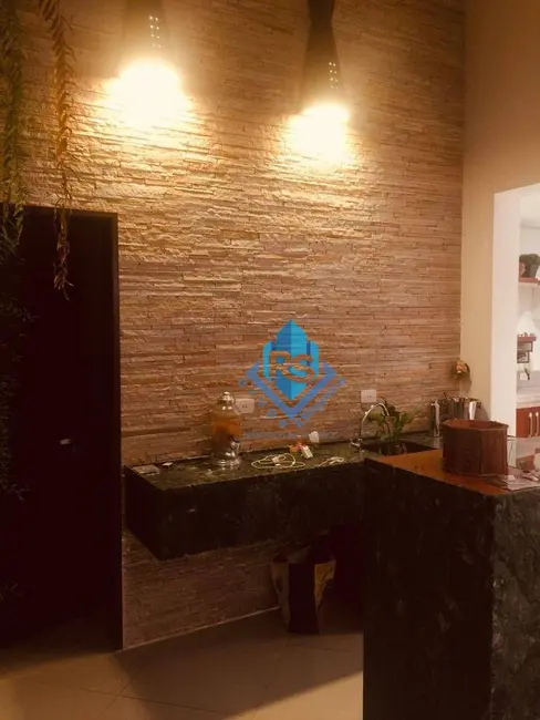 Sobrado com 3 quartos à venda, 525m2 em Jardim Las Vegas, Santo Andre - SP - imagem 6 Foto 6 de Sobrado com 3 quartos à venda, 525m2 em Jardim Las Vegas, Santo Andre - SP