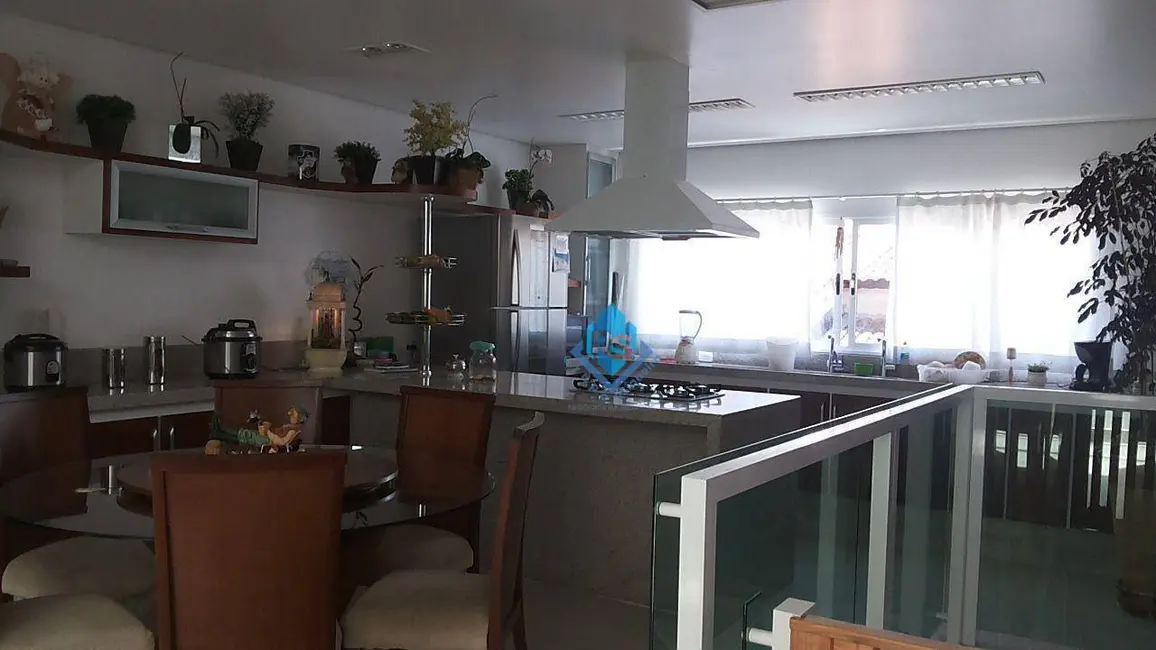 Sobrado com 3 quartos à venda, 525m2 em Jardim Las Vegas, Santo Andre - SP - imagem 3 Foto 3 de Sobrado com 3 quartos à venda, 525m2 em Jardim Las Vegas, Santo Andre - SP