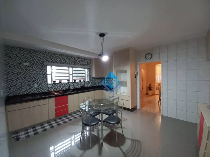 Foto 9 de Sobrado com 3 quartos à venda e para alugar, 200m2 em Jardim Stella, Santo Andre - SP