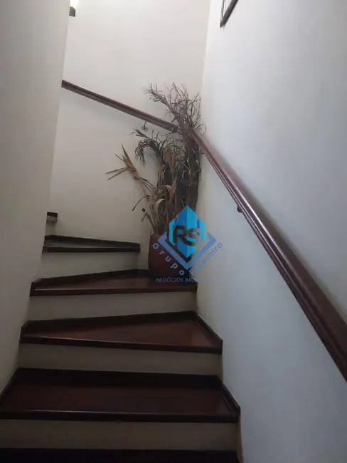 Foto 9 de Sobrado com 3 quartos à venda, 174m2 em Sao Bernardo Do Campo - SP