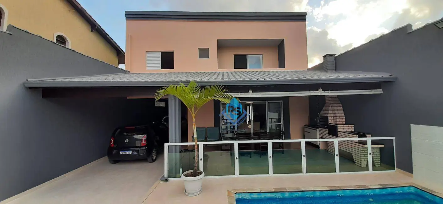 Foto 2 de Casa com 5 quartos à venda, 350m2 em Itanhaem - SP