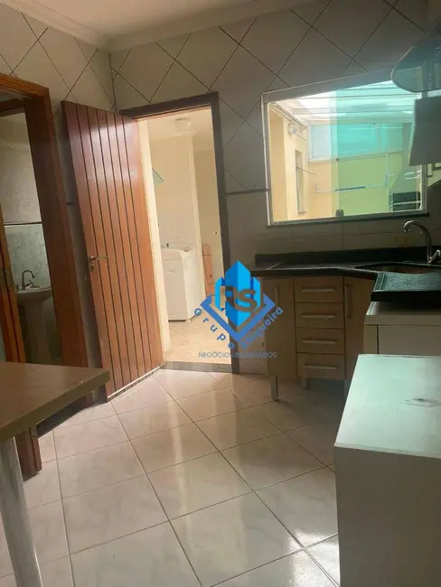 Foto 8 de Sobrado com 3 quartos à venda, 188m2 em Vila Scarpelli, Santo Andre - SP