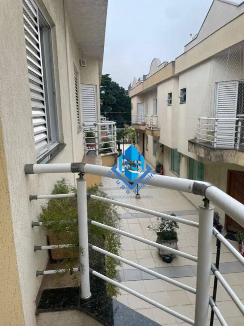Foto 1 de Sobrado com 3 quartos à venda, 188m2 em Vila Scarpelli, Santo Andre - SP
