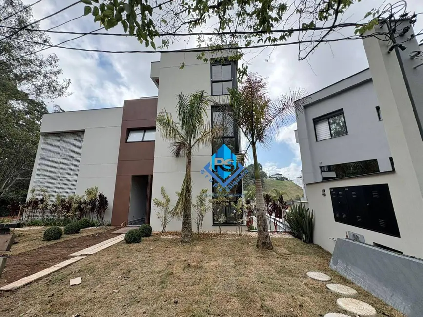 Foto 1 de Sobrado com 6 quartos à venda, 650m2 em Parque Terra Nova II, Sao Bernardo Do Campo - SP