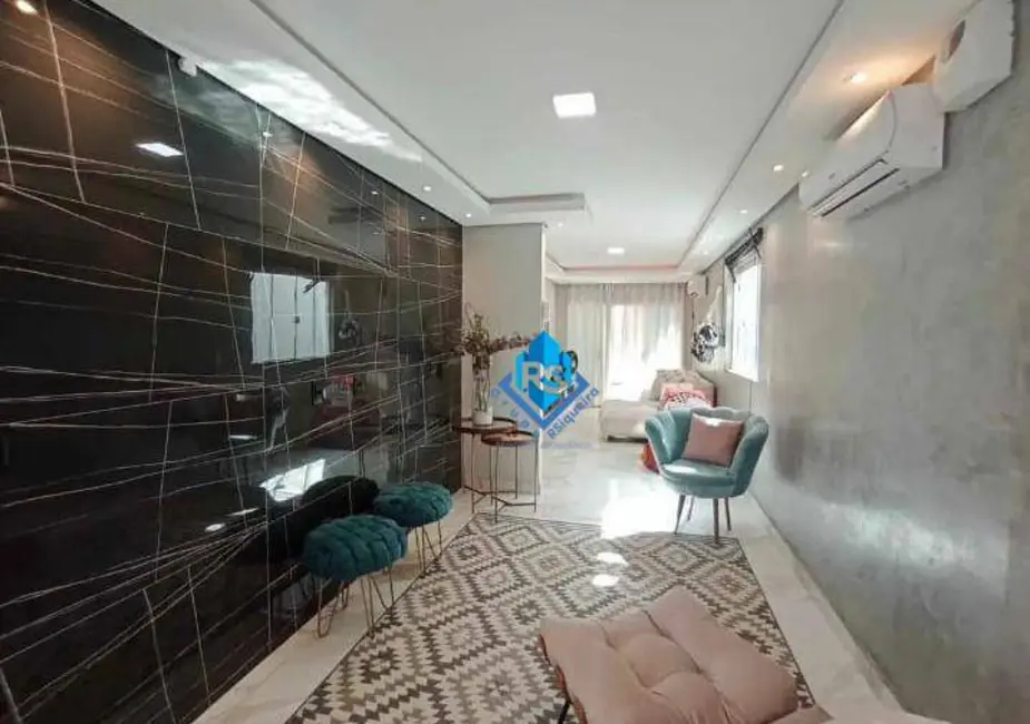 Sobrado com 3 quartos à venda, 250m2 em Santo Antônio, Teresina - PI - imagem 5 Foto 5 de Sobrado com 3 quartos à venda, 250m2 em Santo Antônio, Teresina - PI