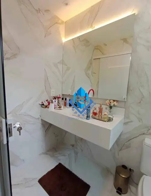 Sobrado com 3 quartos à venda, 250m2 em Santo Antônio, Teresina - PI - imagem 9 Foto 9 de Sobrado com 3 quartos à venda, 250m2 em Santo Antônio, Teresina - PI